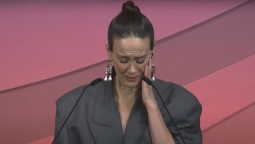 Συγκινήθηκε η Σάρα Πόλσον, διάβασε τα μηνύματα που της έστελνε η Νταϊάν Κίτον πριν πεθάνει