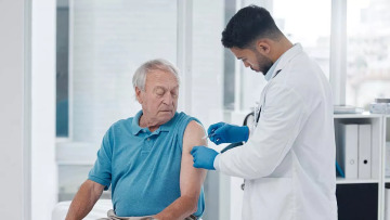 Τι πιστεύουν οι Έλληνες για τα εμβόλια του κορωνοϊού; Μελέτη σε 4 νοσοκομεία αποκαλύπτει