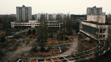 Κατεστραμμένο το προστατευτικό κέλυφος του Τσερνόμπιλ μετά το πλήγμα drone – Απειλεί την πυρηνική ασφάλεια