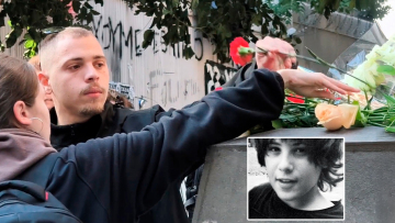 Αλέξης Γρηγορόπουλος: Λουλούδια στο μνημείο του στα Εξάρχεια, κλειστοί οι σταθμοί του Μετρό στο Σύνταγμα και το Πανεπιστήμιο