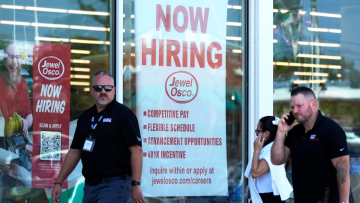Στα υψηλότερα επίπεδα από την πανδημία οι απολύσεις στις ΗΠΑ, πάνω από 1,17 εκατ. περικοπές θέσεων έως τον Νοέμβριο