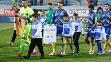 Το μήνυμα στήριξης των παικτών του Αστέρα Τρίπολης στον Σιλά ο οποίος έχασε τη σύζυγό του: Κουράγιο, αδερφέ, βίντεο