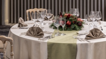 Χριστούγεννα στην Αθήνα: Εκεί όπου η γιορτή συναντά τη γεύση
