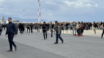 Κλειστό το αεροδρόμιο Νίκος Καζαντζάκης στο Ηράκλειο, αγρότες εισέβαλαν στην πίστα