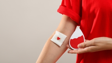 Πολλοί αιμοδότες, αλλά λίγο αίμα – Το παράδοξο της αιμοδοσίας στην Ελλάδα