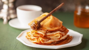 Φτιάχνουμε φύλλο κρέπας στο σπίτι με λιγότερες από 60 θερμίδες + Ιδέες για αλμυρή και γλυκιά γέμιση
