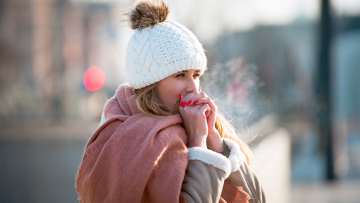 Η εξήγηση γιατί κάποιοι άνθρωποι αντέχουν περισσότερο το κρύο