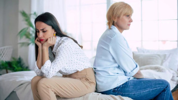 Η ζωή είναι πολύ μικρή για να τσακώνεστε με την οικογένειά σας – 5 μύθοι για την αποξένωση από τους συγγενείς
