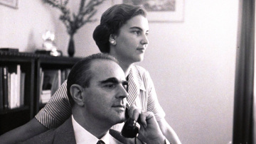 Κωνσταντίνος Καραμανλής - Αμαλία Μεγαπάνου: Η συνύπαρξη δυο ισχυρών προσωπικοτήτων και το διαζύγιο στο Παρίσι
