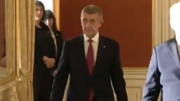 Τσεχία: Ο δισεκατομμυριούχος και θαυμαστής του Τραμπ, Αντρέι Μπάμπις ορκίστηκε ξανά πρωθυπουργός