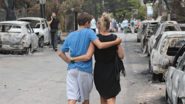 Σύνταξη 1.700 ευρώ για τους πληγέντες στο Μάτι και στη Μάνδρα ανακοίνωσε το υπουργείο Οικονομικών