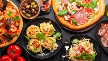 Πίτσα, μακαρονάδα, οσομπούκο: Η ιταλική κουζίνα θα αναγνωριστεί ως πολιτιστικός θησαυρός από την UNESCO