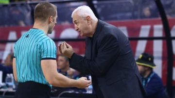 ΑΕΚ - Λέβιτσε: Αποβλήθηκε ο Σάκοτα με δύο τεχνικές ποινές
