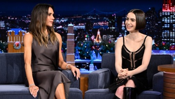 Βίντεο: Η Λίλι Κόλινς γνώρισε τη Βικτόρια Μπέκαμ και έβαλε τα κλάματα