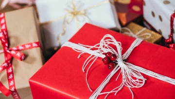 Εργαζόμενη έκανε καταγγελία στο HR εταιρείας στη Βρετανία για το δώρο που πήρε από συνάδελφό της στο Secret Santa