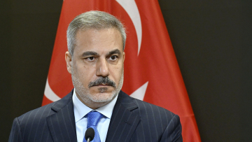 Σε τεντωμένο σχοινί οι «λειτουργικές σχέσεις» της Ελλάδας με την Τουρκία: Τι κρύβουν οι δηλώσεις Φιντάν και ο εκνευρισμός της Άγκυρας