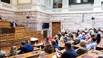 Συνεδριάζει η ΚΟ του ΣΥΡΙΖΑ στη Βουλή: Προβληματισμός μετά την παραίτηση Σουρμελίδη και την παρουσίαση της «Ιθάκης»
