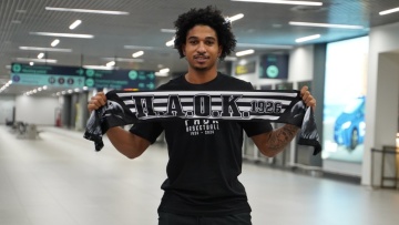 Έφτασε στη Θεσσαλονίκη ο Μπριν Ταϊρί για λογαριασμό του ΠΑΟΚ