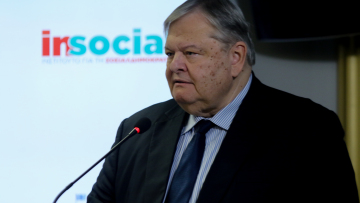 Συγχαρητήρια Βενιζέλου σε Πιερρακάκη: Εθνική, αλλά και προσωπική επιτυχία