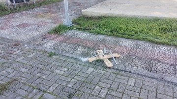 Έκλεψαν χριστουγεννιάτικα δέντρα από κεντρικά σημεία της Εύβοιας