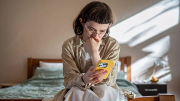 1 στους 4 έφηβους προτιμά να κάνει συνεδρίες ψυχοθεραπείας με το ChatGPT
