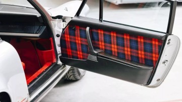 H Porsche αναβιώνει τις κλασσικές επενδύσεις της 