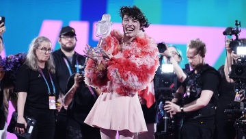 Nemo: Επιστρέφει το βραβείο της Eurovision σε ένδειξη διαμαρτυρίας για τη συμμετοχή του Ισραήλ