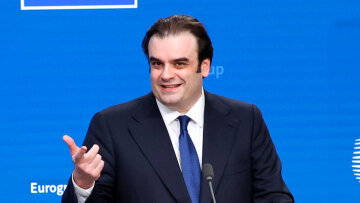 Στο τιμόνι της Ευρωζώνης για τα επόμενα 2,5 χρόνια ο Πιερρακάκης: Γιατί επελέγη ο Έλληνας ΥΠΟΙΚ και το μανιφέστο του για την επόμενη ημέρα στην Ευρώπη