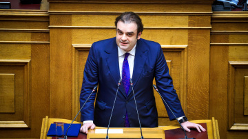 Η εκλογή είναι πρωτίστως νίκη της Πατρίδας που γνώρισε δυσκολίες και προκλήσεις, είπε από το βήμα της Βουλής ο Κυριάκος Πιερρακάκης