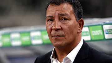  Τεν Κάτε: Με τον πρώην προπονητή του Παναθηναϊκού στον πάγκο του θα διεκδικήσει πρόκριση στο Μουντιάλ το Σουρινάμ