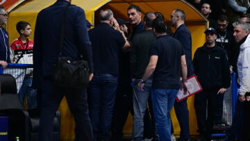 Μπαρτζώκας για το φραστικό επεισόδιο που είχε με φίλαθλο του Περιστερίου: Μου προκαλεί αηδία να με βρίζει χυδαία ένας μεγάλος σε ηλικία άνθρωπος 