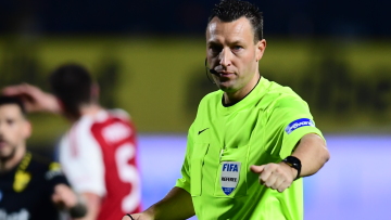 Παράπονα του Ολυμπιακού για Λανουά και Γιαμπλόνσκι: Ο διαιτητής έκανε ότι μπορούσε για να μην κερδίσουμε, δεν θα μας σταματήσουν 