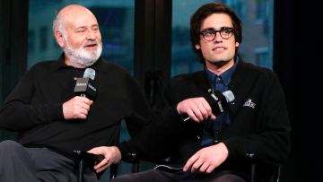 Ποιος είναι ο γιος του Ρομπ Ράινερ που βρίσκεται στο επίκεντρο της διπλής δολοφονίας του σκηνοθέτη και της συζύγου του