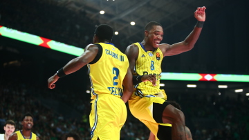 Τρίτη σερί νίκη στη Euroleague για την Μακάμπι Τελ Αβίβ, 97-95 εκτός έδρας τη Dubai BC, βίντεο 