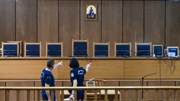 Δίκη Χρυσής Αυγής: Δολοφόνησαν τον Φύσσα γιατί τους χλεύαζε, ο Μιχαλολιάκος γνώριζε, είπε η εισαγγελέας