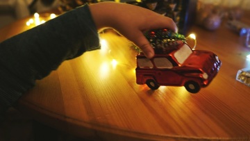 Οι γονείς που δεν παίρνουν δώρα Χριστουγέννων στα παιδιά τους
