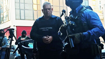 Πήρε προθεσμία για την Πέμπτη ο «Έλληνας Εσκομπάρ», πάνω από πέντε ώρες έμεινε στην Εισαγγελία Πειραιά