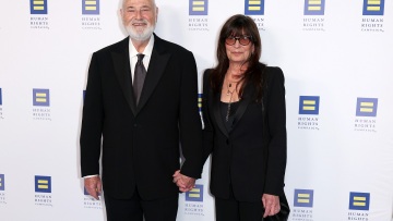 Ρίτα Γουίλσον: Μοιράζεται άγνωστες λεπτομέρειες για τους φίλους της, Ρομπ και Μισέλ Ράινερ
