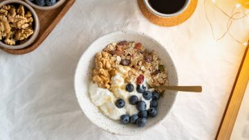 Δεκέμβριος σε κίνηση: Ένα υγιεινό σνακ μας ακολουθεί παντού