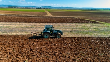 Πληρωμές 487,9 εκατ. ευρώ από ΟΠΕΚΕΠΕ και ΕΛΓΑ - Στα 3,2 δισ. ευρώ οι πληρωμές προς τους αγρότες για το 2025