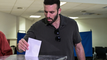 LEFT: Ξεκίνησαν οι διαδικασίες για τη διαγραφή Παππά από την ομάδα της Αριστεράς στο Ευρωπαϊκό Κοινοβούλιο