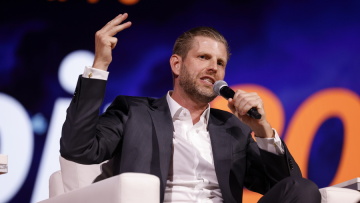 Ο Έρικ Τραμπ κεντρικός ομιλητής και επίτιμος καλεσμένος στο Davos Lodge/Greek house 2026