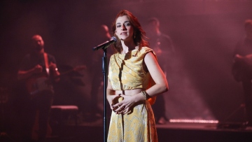 Μαρίζα Ρίζου:  Ο μπαμπάς μου ερχόταν οριακά μεθυσμένος στα live μου από το άγχος του