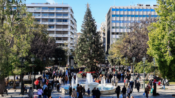 Καιρός: Από ήπιο σκηνικό σε διαδοχικές κακοκαιρίες έως τα Χριστούγεννα, πού θα «χτυπήσουν» βροχές και χιόνια 