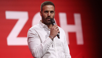 Άγριο επεισόδιο στο Στρασβούργο, ο ευρωβουλευτής Νίκος Παππάς χτύπησε τον δημοσιογράφο Νίκο Γιαννόπουλο - Διαγράφεται από τον ΣΥΡΙΖΑ