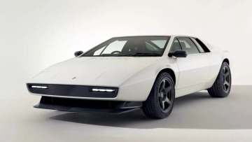 Η Lotus Esprit ξαναζεί