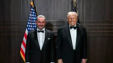 Αλέξανδρος Εξάρχου: Στους προσκεκλημένους του Ντόναλντ Τραμπ στο Κένεντι Σέντερ