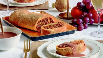 Από φραγκόκοτα και βενετσιάνικο παστίτσιο μέχρι κοζούνα – Οι πιο ιδιαίτερες συνταγές για τις γιορτές