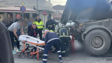 Τραγωδία στη Λάρισα: Νεκρή γυναίκα που παρασύρθηκε από φορτηγό