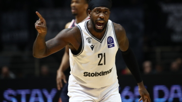 ΠΑΟΚ: Οι πρώτοι πόντοι του Μπέβερλι με τη φανέλα του Δικεφάλου, βίντεο 